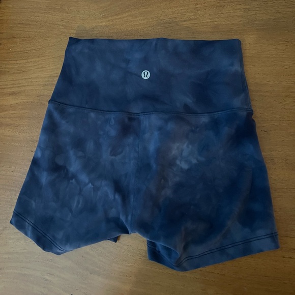 LuluLemon Wunder Train Diamond Dye 4” Shorts - Picture 3 of 6